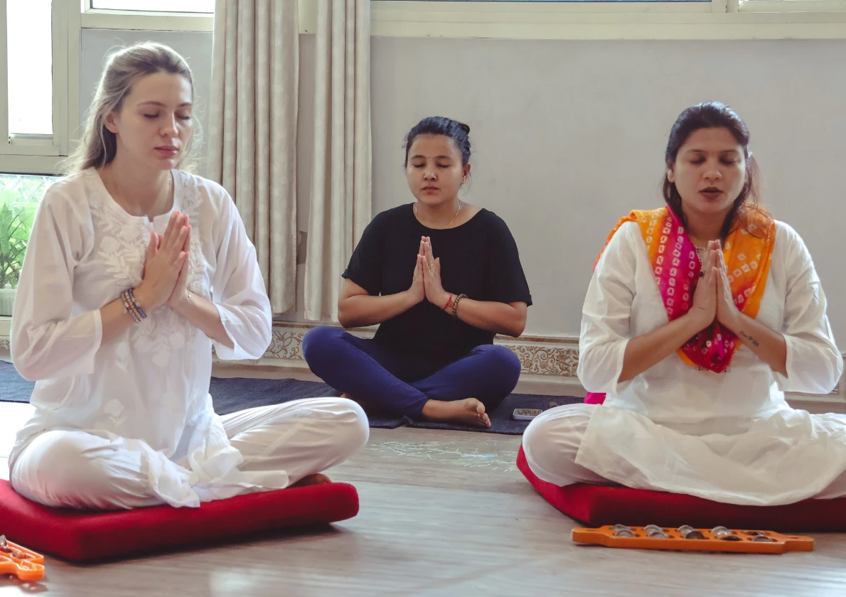 100 Hour Yoga Teacher Training in Rishikesh